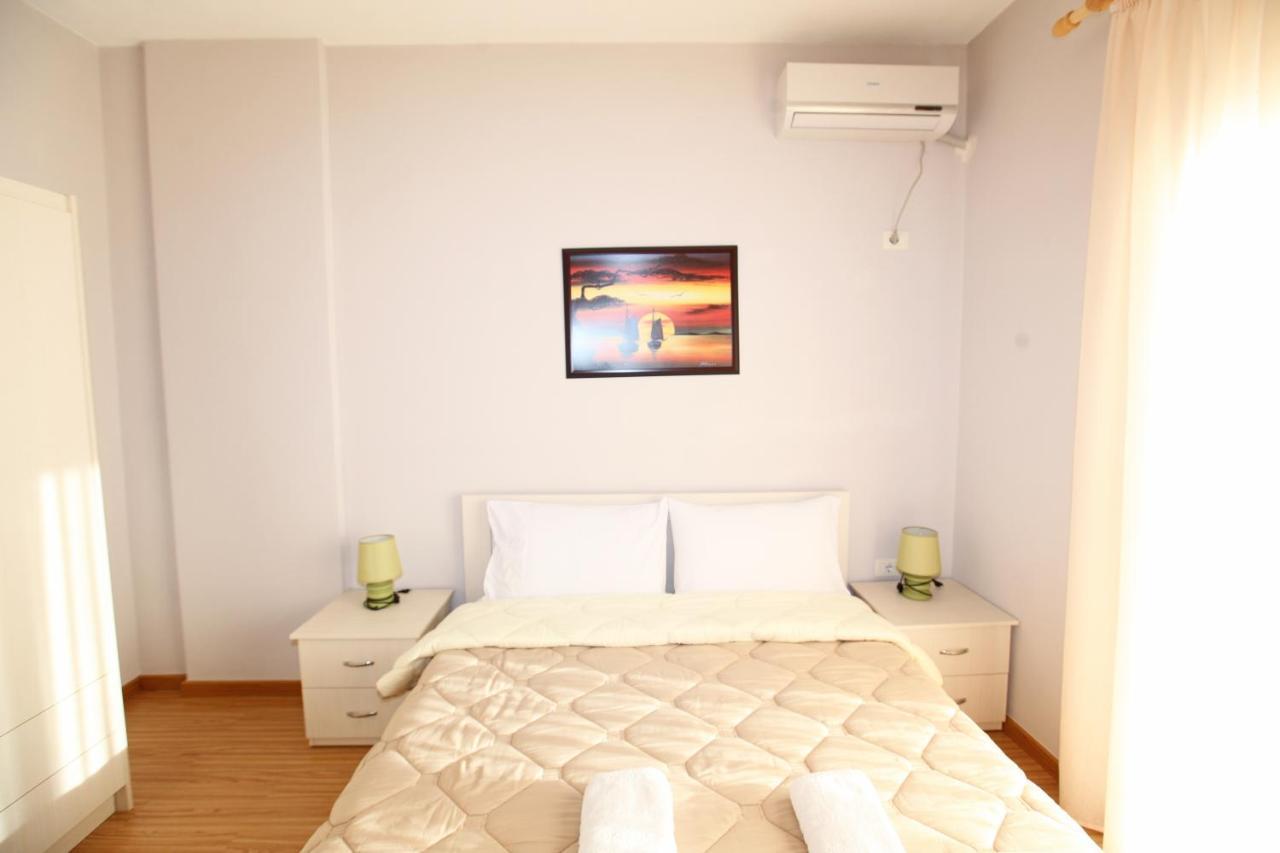 Teo Apartaments Sarande Exterior photo