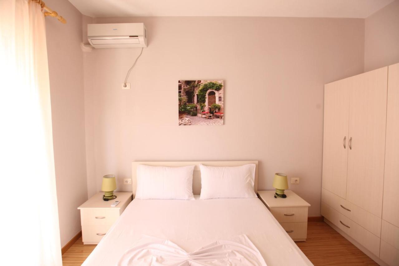 Teo Apartaments Sarande Exterior photo