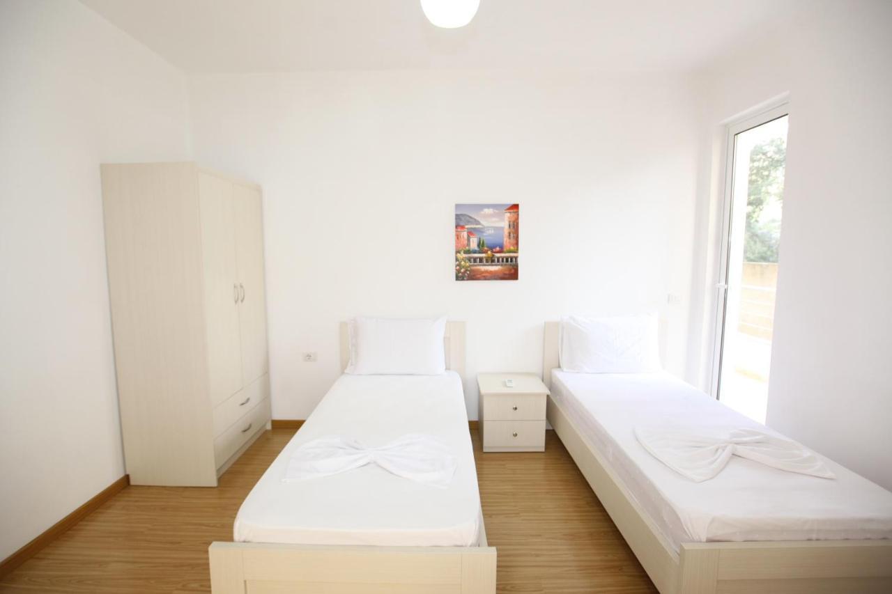 Teo Apartaments Sarande Exterior photo