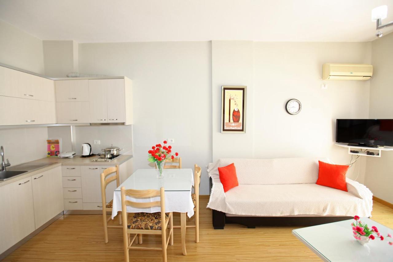 Teo Apartaments Sarande Exterior photo