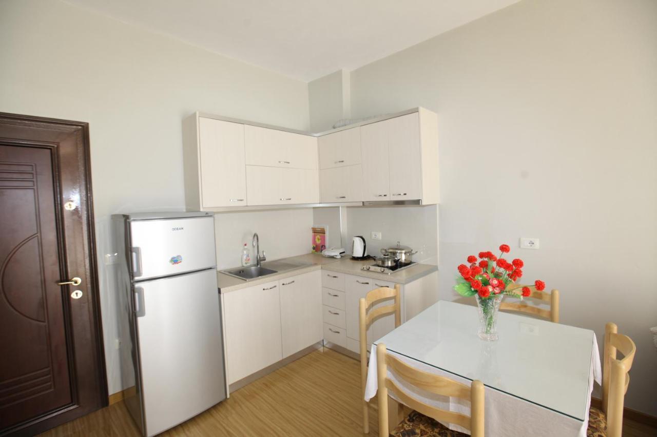 Teo Apartaments Sarande Exterior photo