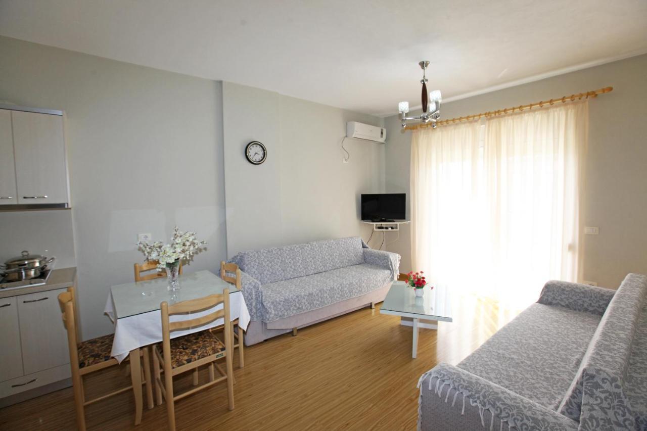 Teo Apartaments Sarande Exterior photo