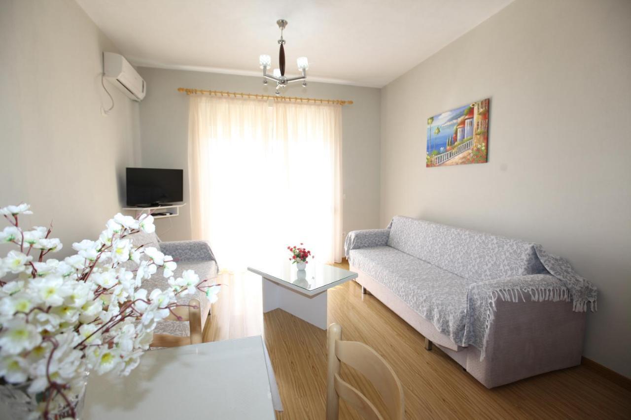 Teo Apartaments Sarande Exterior photo